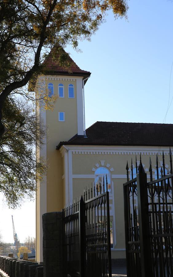 Отель Бессарабия Izmaíl Exterior foto
