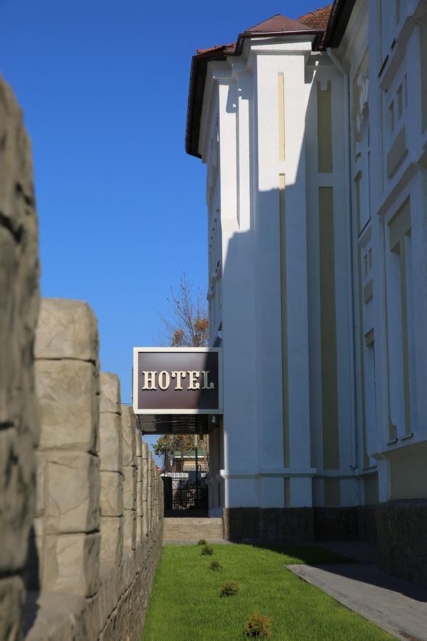 Отель Бессарабия Izmaíl Exterior foto